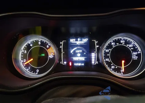 2020 Jeep Cherokee Latitude Plus Fwd z USA, uszkodzony, nr VIN 1C4PJLLB3LD605833